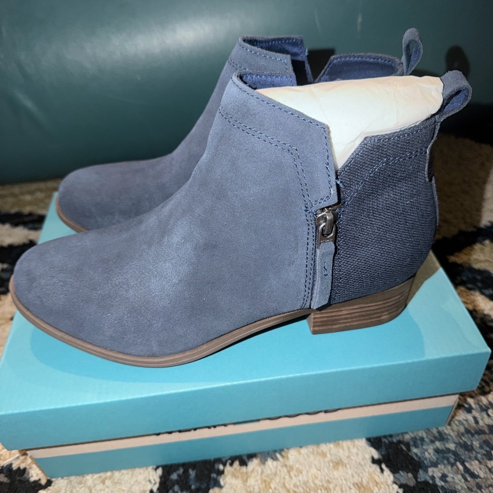 Toms Navy Ankle Booties